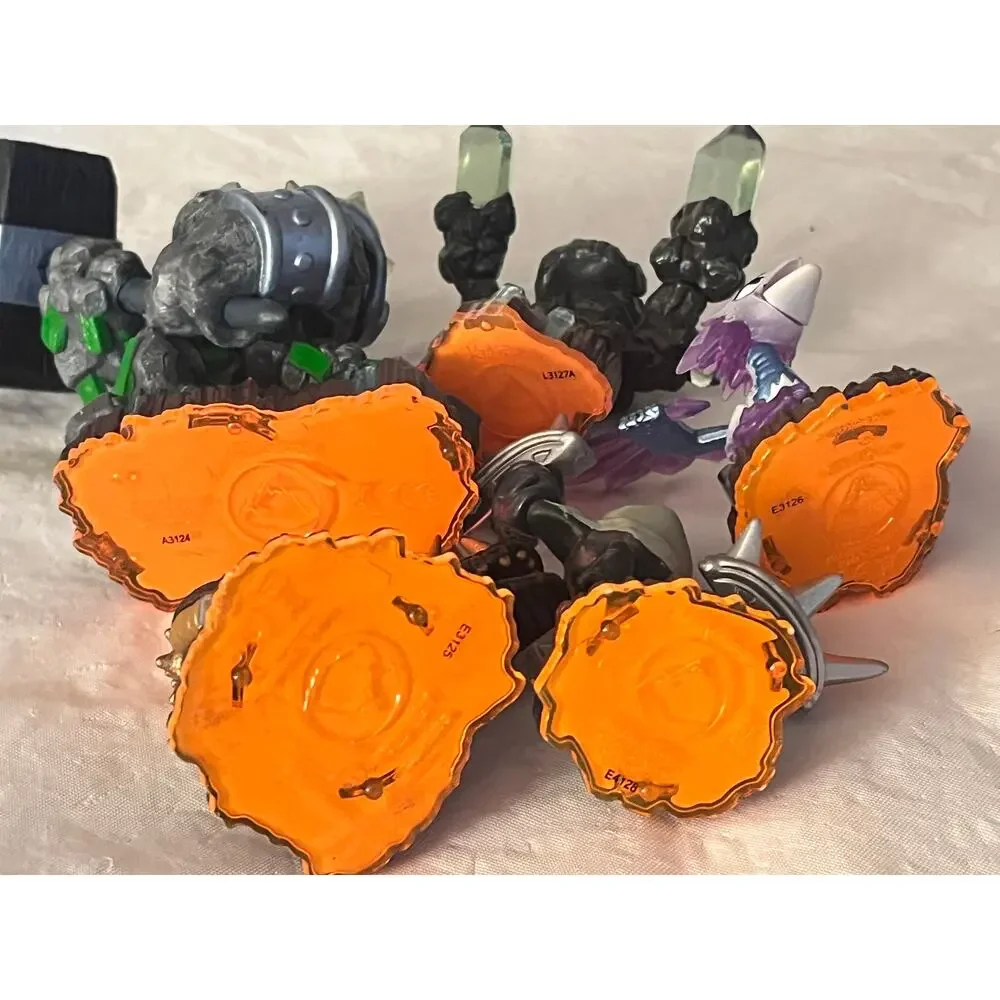 Skylanders Giant -Earth Element - Lot of 5- Activation 2012